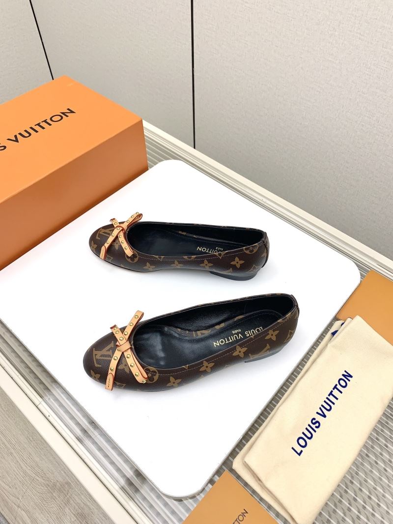 Louis Vuitton Low Shoes